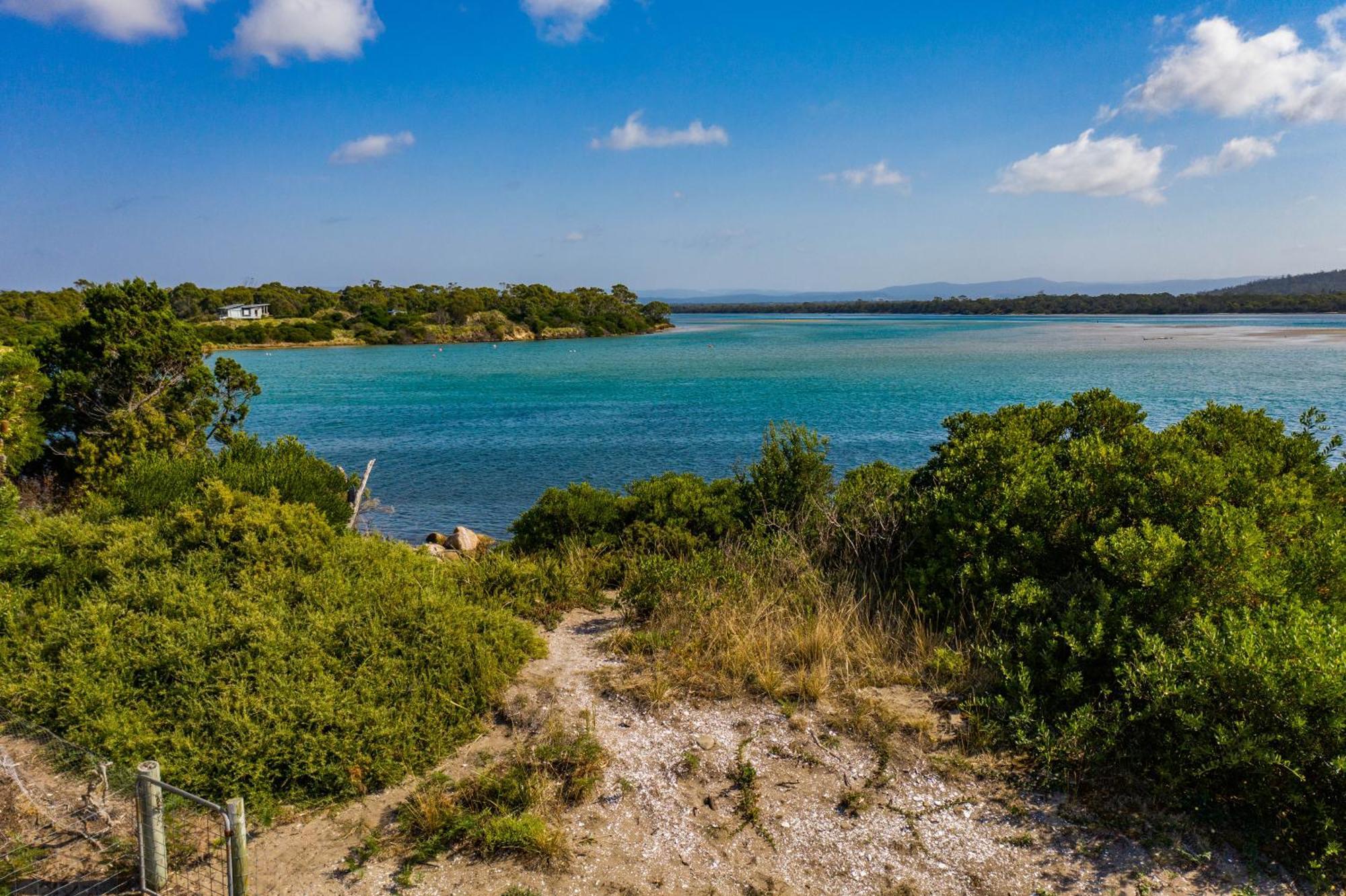 Villa The Blue House Coles Bay Esterno foto